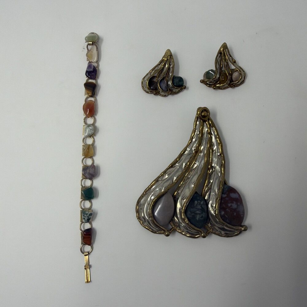 Vintage Metal and Stone Jewelry 3-pc Set: 4” Pendant, Earrings, 20” Bracelet